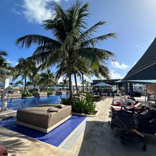 Diamond Club Pool